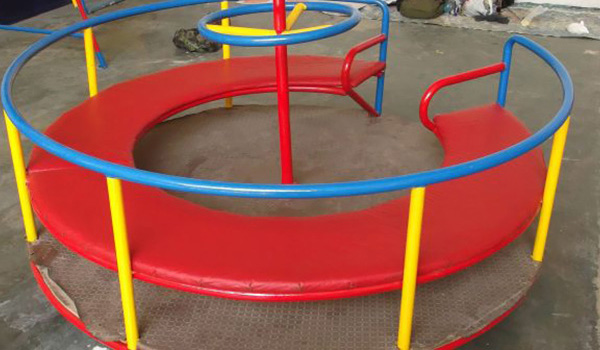 Pintado de juegos metálicos y acrílicos 